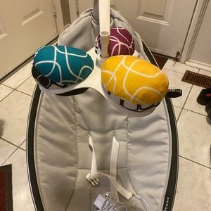 Mamaroo 4Moms